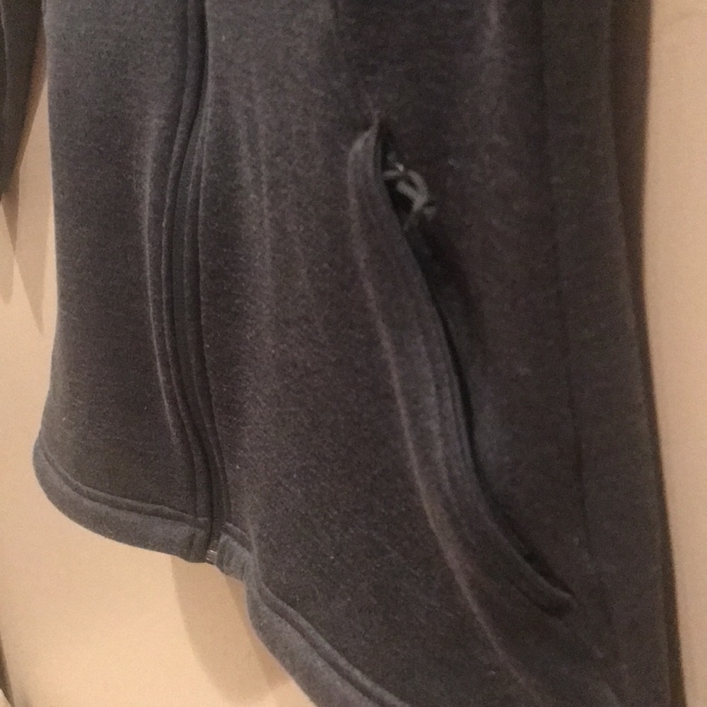 North face fleece zip up. - Picture 3 of 4
